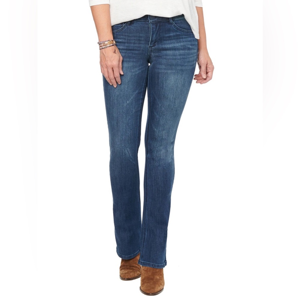 Democracy AbSolution Itty Bitty Bootcut Size 10 Jeans